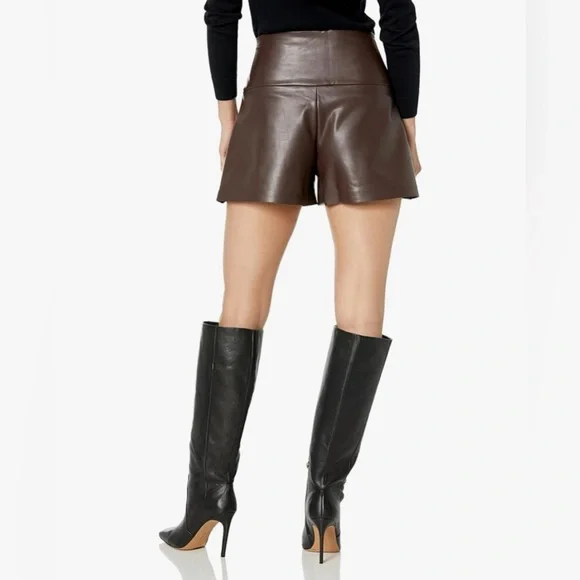 NWOT Norma Kamali Women's Chocolate Brown Straight Leg Faux Leather Shorts XS - Picture 2 of 10